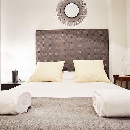 Arenal Carreteria Deluxe Suites By Valcambre Sevilla Eksteriør bilde
