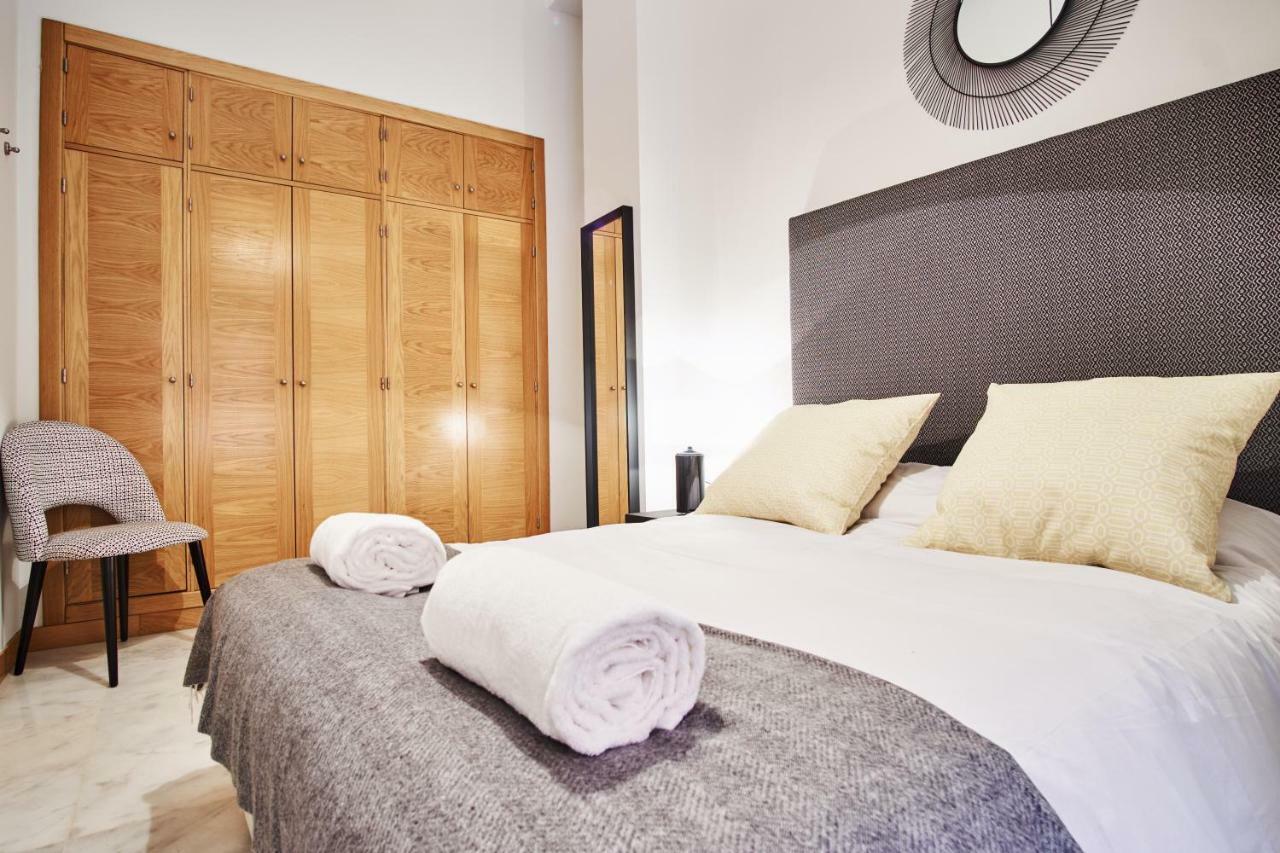 Arenal Carreteria Deluxe Suites By Valcambre Sevilla Eksteriør bilde