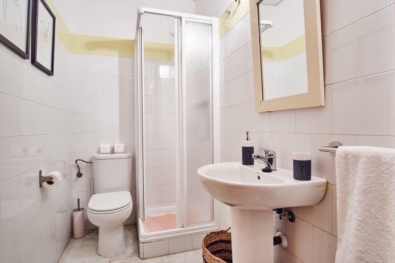 Arenal Carreteria Deluxe Suites By Valcambre Sevilla Eksteriør bilde